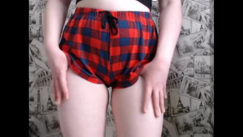 Snapshot of honey_mood chatting on March 10, 2025, 8:59 am Lina online show from March 10, 2025, 8:59 am