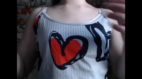 Snapshot of honey_mood chatting on November 13, 2025, 5:28 am Lina online show from November 13, 2025, 5:28 am