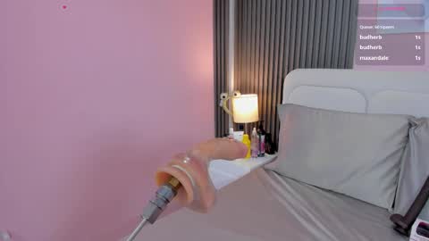 Snapshot of honey_sofii_ chatting on October 29, 2025, 11:34 am honey_sofii_ online show from October 29, 2025, 11:34 am