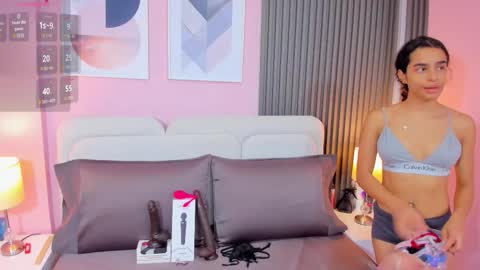 Snapshot of honey_sofii_ chatting on November 11, 2025, 11:32 am honey_sofii_ online show from November 11, 2025, 11:32 am