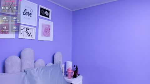honey_sofii_ online show from June 21, 2026, 11:35 am