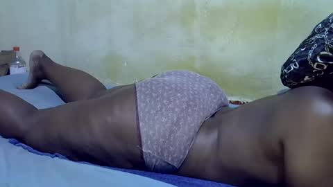 Snapshot of honey_sunshiny chatting on July 15, 2026, 8:47 pm honey_sunshiny online show from July 15, 2026, 8:47 pm