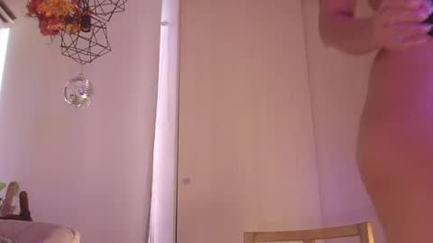 Snapshot of honey_sweet8 chatting on September 10, 2025, 3:56 pm Honey-Sweett online show from September 10, 2025, 3:56 pm