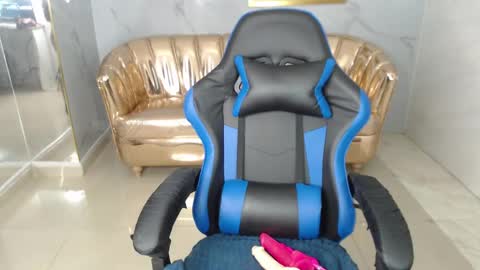 Snapshot of honey_torres_sub chatting on March 10, 2025, 12:59 pm HONEY online show from March 10, 2025, 12:59 pm