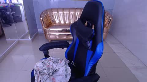 Snapshot of honey_torres_sub chatting on November 13, 2025, 2:05 pm HONEY online show from November 13, 2025, 2:05 pm