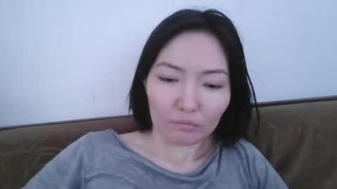 honey_yuzu online show from June 1, 2026, 3:41 am