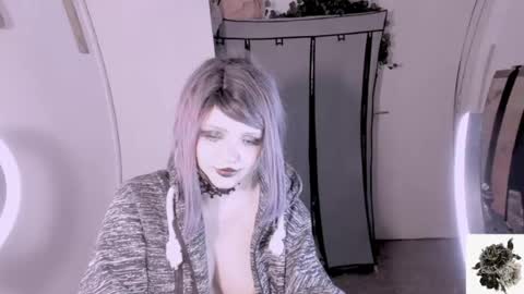 Snapshot of honeyapplealaska chatting on June 14, 2026, 3:41 am Honey Apple Alaska online show from June 14, 2026, 3:41 am