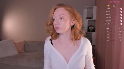 honeyautumn online show from October 16, 2025, 11:39 pm