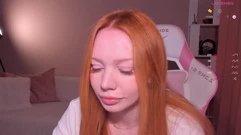 Snapshot of honeyautumn chatting on June 2, 2026, 11:29 pm honeyautumn online show from June 2, 2026, 11:29 pm