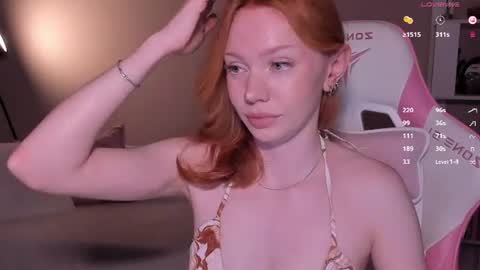 Snapshot of honeyautumn chatting on June 11, 2026, 7:56 pm honeyautumn online show from June 11, 2026, 7:56 pm
