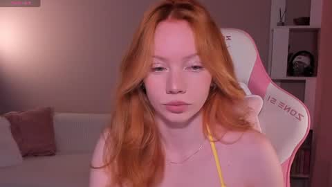 Snapshot of honeyautumn chatting on June 16, 2026, 2:36 am honeyautumn online show from June 16, 2026, 2:36 am