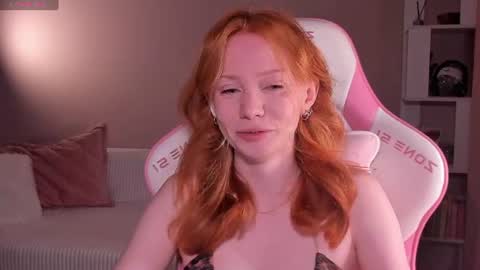 Snapshot of honeyautumn chatting on June 22, 2026, 5:54 pm honeyautumn online show from June 22, 2026, 5:54 pm