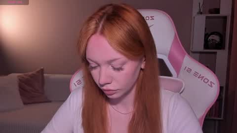 Snapshot of honeyautumn chatting on July 12, 2026, 7:49 pm honeyautumn online show from July 12, 2026, 7:49 pm