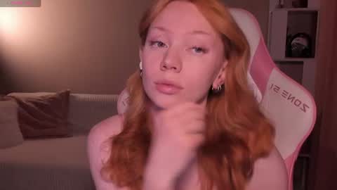 Snapshot of honeyautumn chatting on July 13, 2026, 6:55 pm honeyautumn online show from July 13, 2026, 6:55 pm