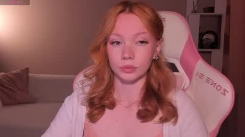 Snapshot of honeyautumn chatting on July 20, 2026, 7:27 pm honeyautumn online show from July 20, 2026, 7:27 pm