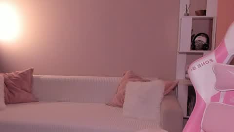 Snapshot of honeyautumn chatting on July 23, 2026, 6:28 pm honeyautumn online show from July 23, 2026, 6:28 pm
