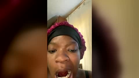 honeybaby44446 online show from June 25, 2026, 5:28 pm