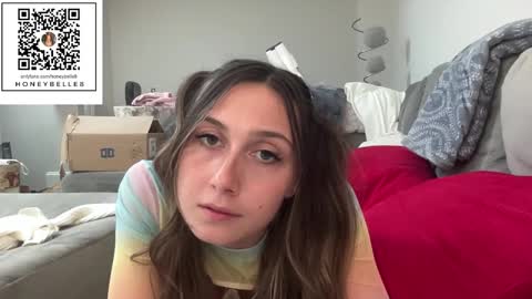 Snapshot of honeybelle8 chatting on December 1, 2024, 4:29 pm belle brunette online show from December 1, 2024, 4:29 pm