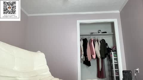 belle brunette online show from April 7, 2026, 12:38 pm