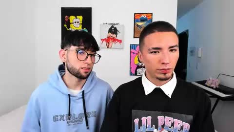 Snapshot of honeyboyz_ chatting on December 16, 2025, 2:05 am Camilo Alejo online show from December 16, 2025, 2:05 am