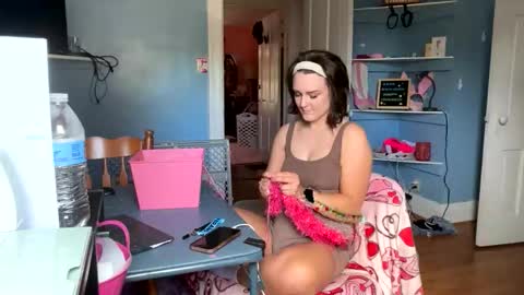 HoneyDrippinBunny online show from April 26, 2026, 4:37 pm