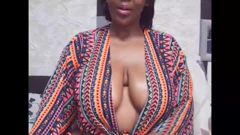 Snapshot of honeyglow29 chatting on December 13, 2025, 11:21 pm honeyglow29 online show from December 13, 2025, 11:21 pm