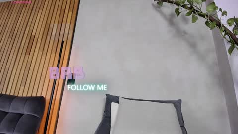 Snapshot of honeyhot69__ chatting on December 27, 2024, 11:17 am Sofia independent model online show from December 27, 2024, 11:17 am