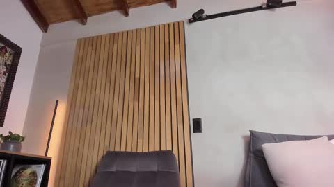 Snapshot of honeyhot69__ chatting on February 25, 2025, 2:22 pm Sofia independent model online show from February 25, 2025, 2:22 pm