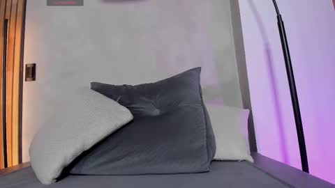 Snapshot of honeyhot69__ chatting on September 15, 2025, 11:21 am Sofia independent model online show from September 15, 2025, 11:21 am