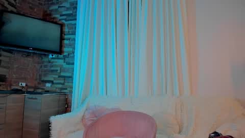 Snapshot of honeymoann chatting on June 6, 2026, 6:51 am Alexia online show from June 6, 2026, 6:51 am