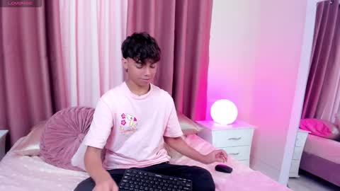 Snapshot of honeymoon_sariel chatting on October 22, 2025, 1:55 pm honeymoon_sariel online show from October 22, 2025, 1:55 pm