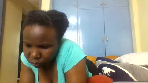 Snapshot of honeymuny chatting on November 2, 2025, 8:39 am Honeymuny online show from November 2, 2025, 8:39 am