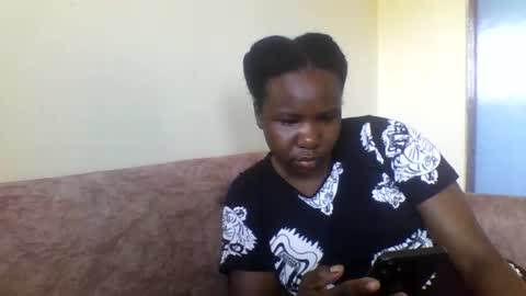 Snapshot of honeymuny chatting on November 4, 2025, 7:18 am Honeymuny online show from November 4, 2025, 7:18 am