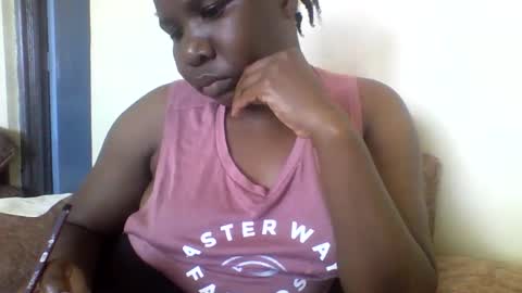 Snapshot of honeymuny chatting on November 14, 2025, 8:24 am Honeymuny online show from November 14, 2025, 8:24 am