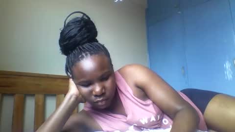 Snapshot of honeymuny chatting on December 4, 2025, 8:34 am Honeymuny online show from December 4, 2025, 8:34 am