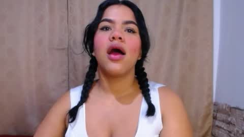 Snapshot of honeypussy3021 chatting on May 26, 2026, 11:06 am Victoria online show from May 26, 2026, 11:06 am