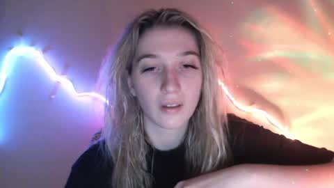 honeyveil online show from April 29, 2026, 8:26 pm