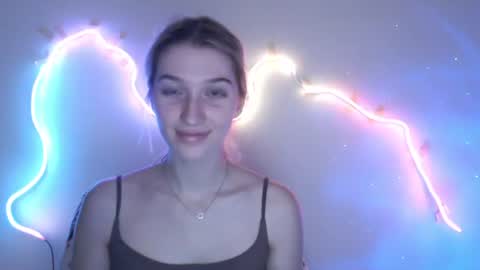 Snapshot of honeyveil chatting on June 13, 2026, 4:16 pm honeyveil online show from June 13, 2026, 4:16 pm