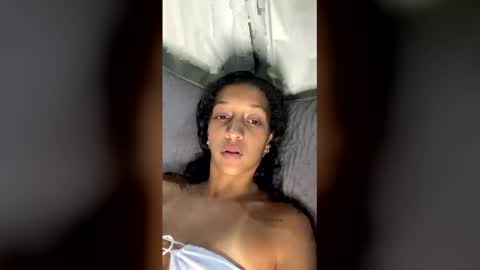 honeyxgirl online show from January 7, 2026, 12:24 am