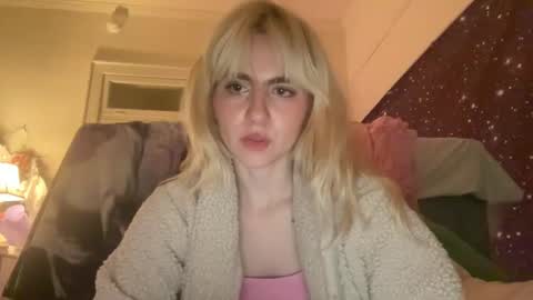 Snapshot of honeyxlimbed chatting on January 12, 2025, 2:03 am Emi Rose online show from January 12, 2025, 2:03 am