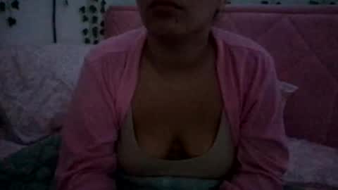honeyyy89 online show from April 24, 2026, 11:01 am