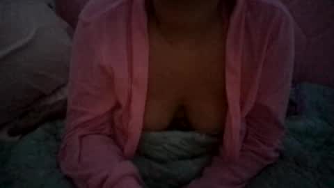 Snapshot of honeyy_89 chatting on May 7, 2026, 7:47 am honeyyy89 online show from May 7, 2026, 7:47 am