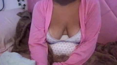 Snapshot of honeyy_89 chatting on May 16, 2026, 12:26 pm honeyyy89 online show from May 16, 2026, 12:26 pm