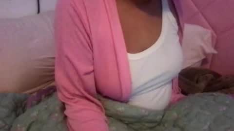 Snapshot of honeyy_89 chatting on May 17, 2026, 12:30 am honeyyy89 online show from May 17, 2026, 12:30 am