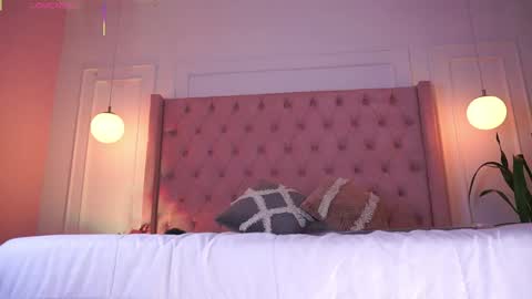 Honey Moon  Help me to reach 100 thumbs up online show from May 1, 2026, 7:40 pm