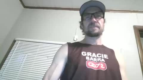 Snapshot of hoodedcricket chatting on May 12, 2026, 9:56 pm hoodedcricket online show from May 12, 2026, 9:56 pm