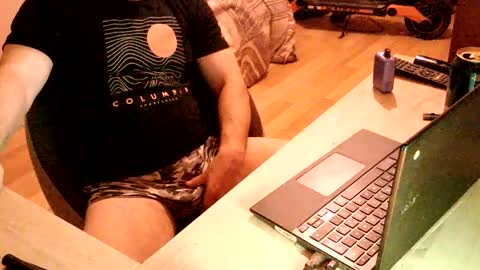 Snapshot of hoops891 chatting on October 11, 2025, 11:47 pm Hoops891 online show from October 11, 2025, 11:47 pm