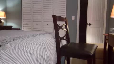 hooshung_mvers8 online show from March 31, 2026, 12:45 am