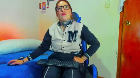 ONLYFANS online show from April 29, 2026, 9:21 pm