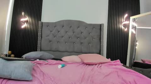 Snapshot of hoot_booys_ chatting on October 27, 2025, 3:16 pm hoot_booys_ online show from October 27, 2025, 3:16 pm